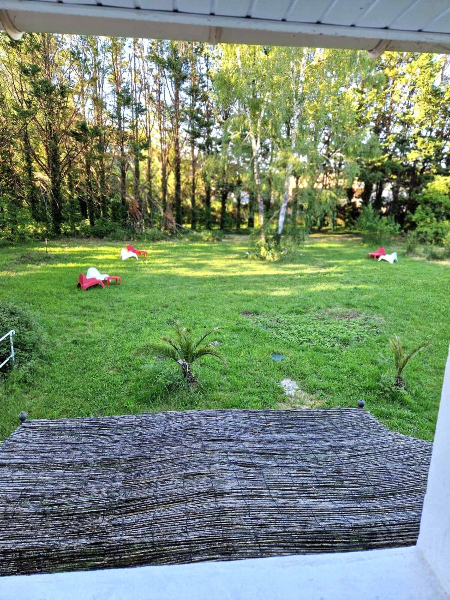 09 - Joli Studio Avec 2 Lits, Logement Tout Equipe Pour 1, 2 Ou 3 Personnes Maximum, Vue Sur Parc Arbore, Parking Privatif Gratuit, Grand Fourgon Possible, Tout Le Linge De Maison Est Fourni Razac-sur-lʼIsle Exteriér fotografie